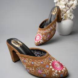 Shoetopia Embroidered Block Heel Mules-picture-26