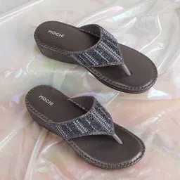 Mochi Ethnic Embellished Open Toe Wedges-7