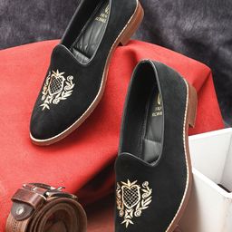 FRANKROMELLO Men Ethnic Embroidered Lightweight Velvet Mojaris-image-6