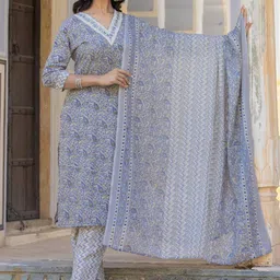 Varanga Paisley Printed Regular Thread Work Kurta with Trousers & With Dupatta-11