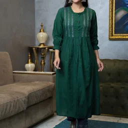 Aaheli Mirror Work Embroidered Pleated Pure Cotton Kurta With Trousers-picture-16