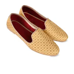 Aristitch Men Gold-Toned Textured Synthetic leather Mojaris-image-42