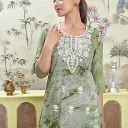 KALINI Women Embroidered Thread Work Kurta-46