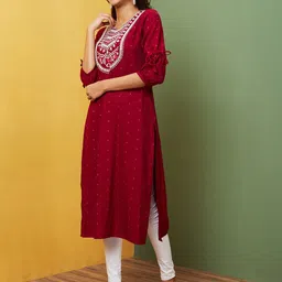 Globus Maroon Embroidered Straight Kurta-picture-27