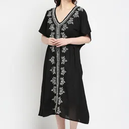 Indiankala4u Women Black & Cream-Coloured Ethnic Motifs Embroidered Chikankari Kaftan Kurta-picture-4