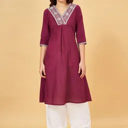 RANGMANCH BY PANTALOONS V-Neck Thread Work Pure Cotton A-Line Kurta-39