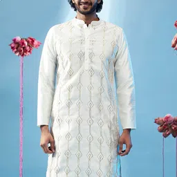 KISAH Geometric Embroidered Thread Work Straight Kurta-image-35