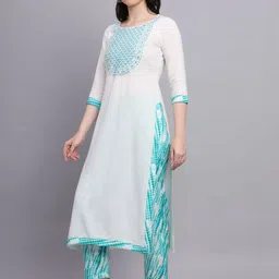 KALINI Ethnic Motifs Yoke Design Thread Work Kurta With Trousers-17