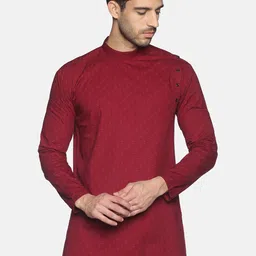 SHOWOFF Men Maroon Mandarin Collar Kurta-picture-19