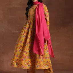Libas Floral Printed Round Neck Three-Quarter Sleeves Pure Cotton Kurta Set-58