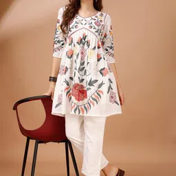 Tikhi Imli Embroidered Tunic With Trousers-11