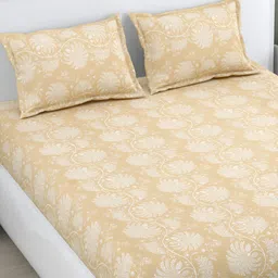 HOME AFFAIRS Beige & White Floral Cotton 160 TC King Bedsheet with 2 Pillow Covers-image-79