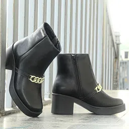 El Paso Women Embellished Platform-Heeled Mid-Top Regular Boots-38