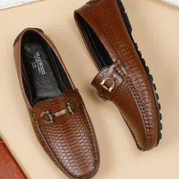 Teakwood Leathers Men Textured Leather Horsebit Loafers-picture-58