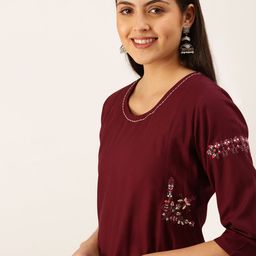 SHOWOFF Women Magenta & Multicoloured Thread Work Floral Kurta-picture-25