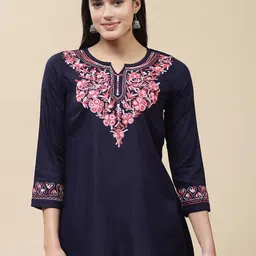 QAZMI Floral Yoke Design Thread Work A-Line Short Kurta-45
