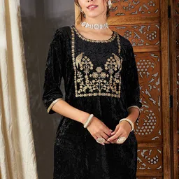 Shae by SASSAFRAS Floral Yoke Design Thread Work Velvet Short Kurta-image-89