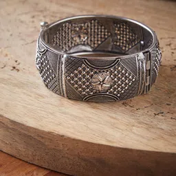 ATIBELLE Oxidised Silver-Plated German Silver Textured Intricate Kada Bangle-31