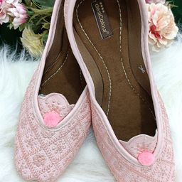 DESI COLOUR Women Pink Ethnic Mojaris Flats-image-88