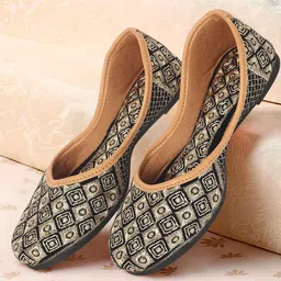 BAESD Girls Embroidered Ethnic Mojaris-picture-21