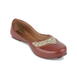 DESI COLOUR Embellished Round Toe Mojaris-53