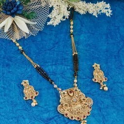 MANSIYAORANGE Gold-Plated Stone-Studded & Beaded Mangalsutra With Earrings-picture-17
