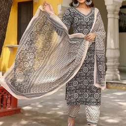 7Threads Ethnic Motifs Printed Straight Kurta with Trousers & Dupatta-3