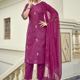 TRAHIMAM Women Floral Embroidered Regular Kurta with Trousers & With Dupatta-15
