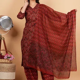 Vbuyz Floral Printed V-Neck Pure Cotton Kurta with Salwar & Dupatta-23