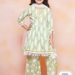 Aj DEZInES Girls Paisley Printed Regular Pure Cotton Kurta With Sharara & Dupatta-picture-20