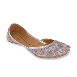 Fulkari Women White Embellished Mojaris Flats-17
