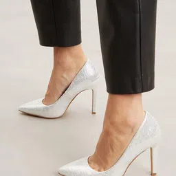 DOROTHY PERKINS Silver-Toned Textured Stiletto Pumps-18