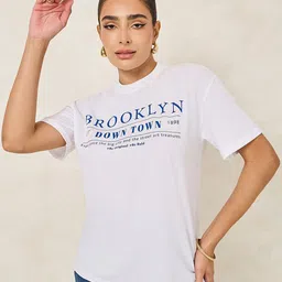 Styli Women Brooklyn Slogan Roll Up Oversized T-Shirt-image-98