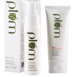 Plum Unisex Sustainable Green Tea Set of Moisturizer & Sunscreen-30