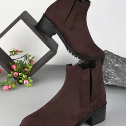 The Roadster Lifestyle Co. Women Brown Block-Heeled Chelsea Boots-image-8