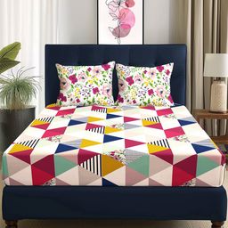 Story@home  Arena Pink & Green Geometric Printed 180 TC Queen Bedsheet & 2 Pillow Covers-image-23