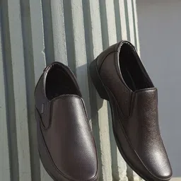 Liberty Men Round Toe Formal Loafers-image-13