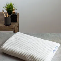 Nautica White Solid Pure Cotton 600 GSM Bath Towels-2