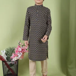 TABARD Boys Embroidered Regular Thread Work Pure Cotton Kurta with Pyjamas-45
