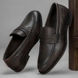 Red Tape Men Textured Formal Loafers-image-9