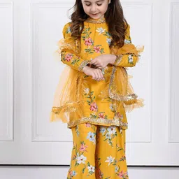 THE PONY & PEONY CO. Girls Floral Printed Regular Gotta Patti Kurta with Trousers & With Dupatta-picture-0