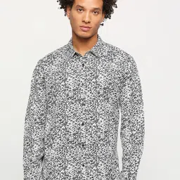 BEAT LONDON by PEPE JEANS Abstract Printed Pure Cotton Casual Shirt-image-75