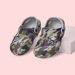 Pantaloons Junior Boys Grey Printed Clogs-picture-46