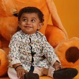 VASTRAMAY Boys Quirky Printed Kurta with Pyjamas-14