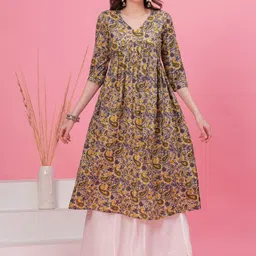 Vilgi Women Paisley Printed Kurta-45