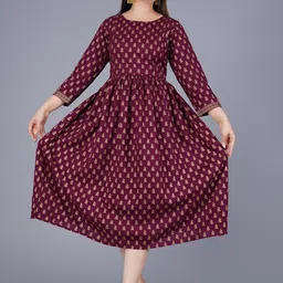 ao services Floral Printed Pleated A-Line Maternity Kurta-41