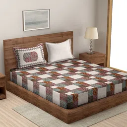 Sangria White & Red Printed 180 TC Cotton Super King Bedsheet With 2 Pillow Covers-image-29