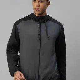 DIDA Colourblocked Hooded Lightweight Sporty Jacket-52