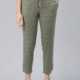 Enamor Women Plus Size Mid-Rise Tapered Printed Lounge Pants-picture-33