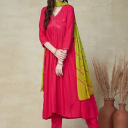 FASHOR Floral Embroidered Pleated V-Neck Thread Work Empire Kurta With Trousers & Dupatta-11